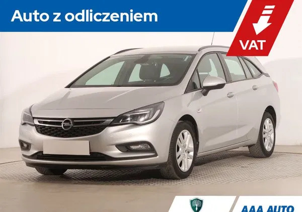 samochody osobowe Opel Astra cena 38000 przebieg: 180087, rok produkcji 2019 z Tuczno